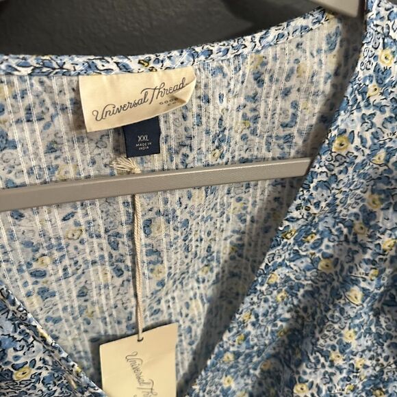 Universal Thread Women's Flutter Sleeve Crop Wrap Top Blue Floral NWT XXL - Picture 8 of 11